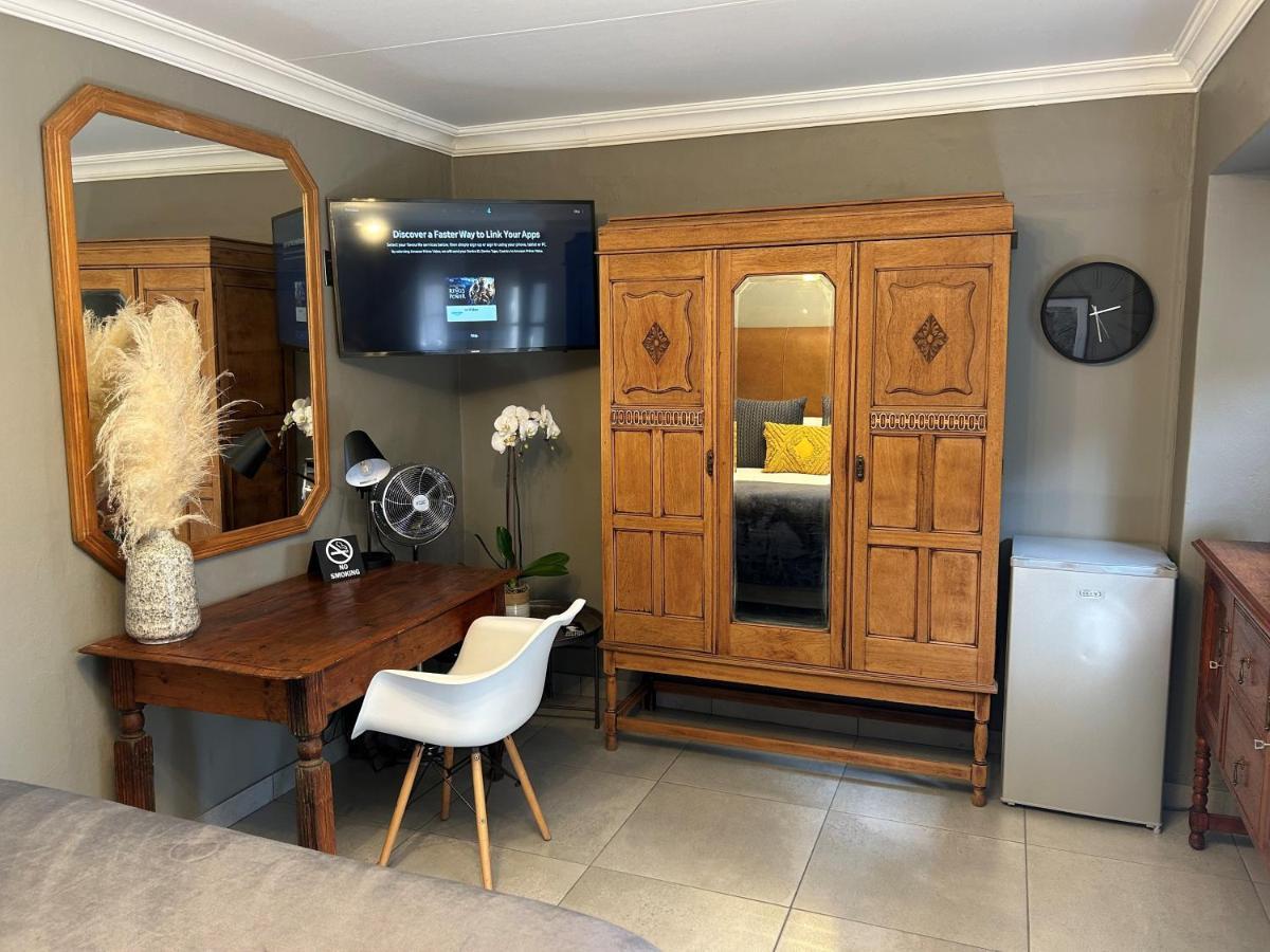 Battiss Guest House Претория Екстериор снимка