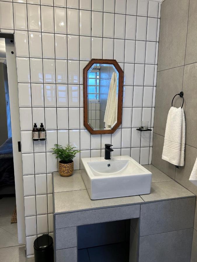 Battiss Guest House Претория Екстериор снимка